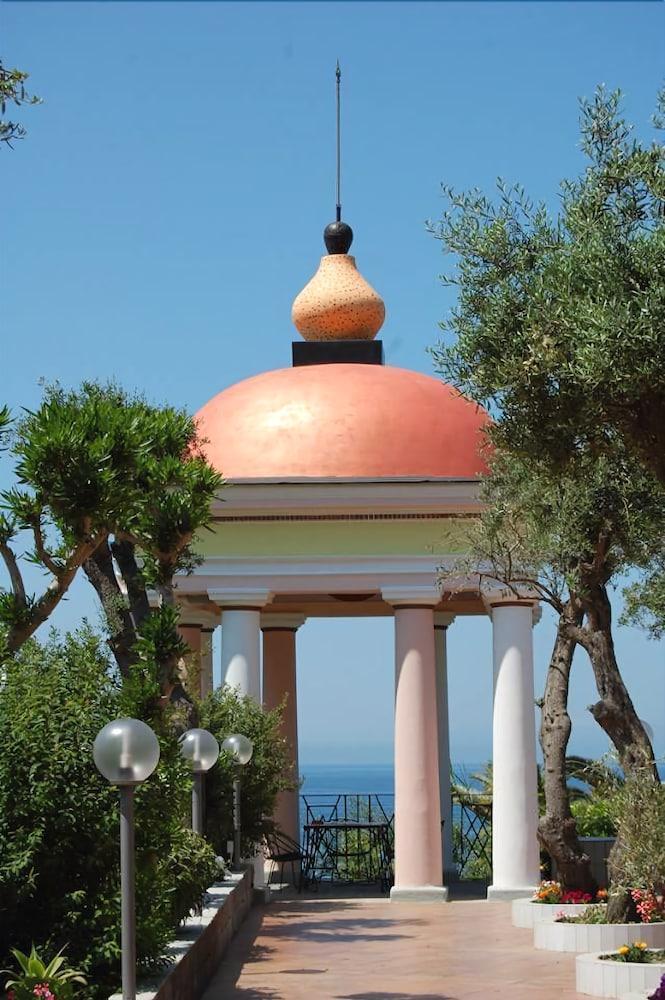 Hotel Terme Rosaleo Casamicciola Terme Exterior photo