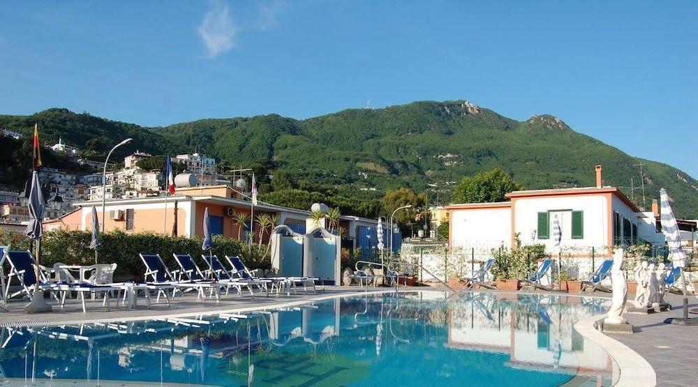Hotel Terme Rosaleo Casamicciola Terme Exterior photo
